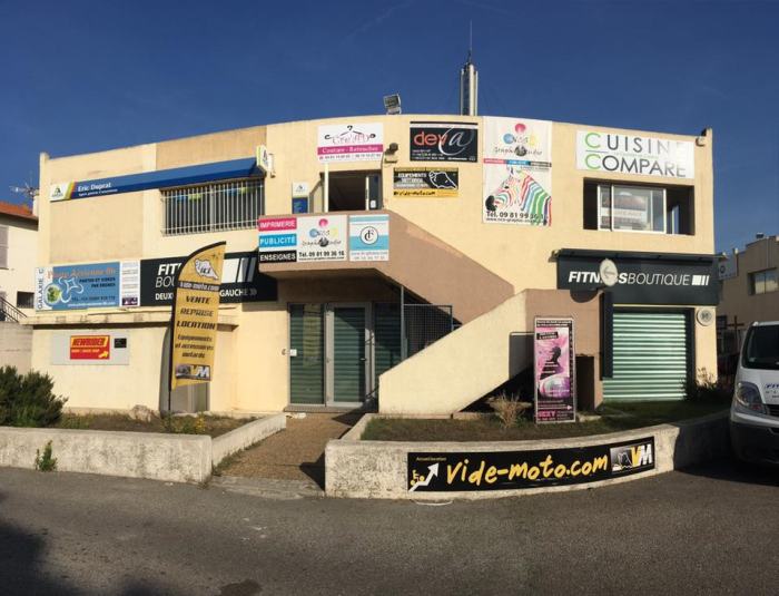 Façade devanture Vide-moto